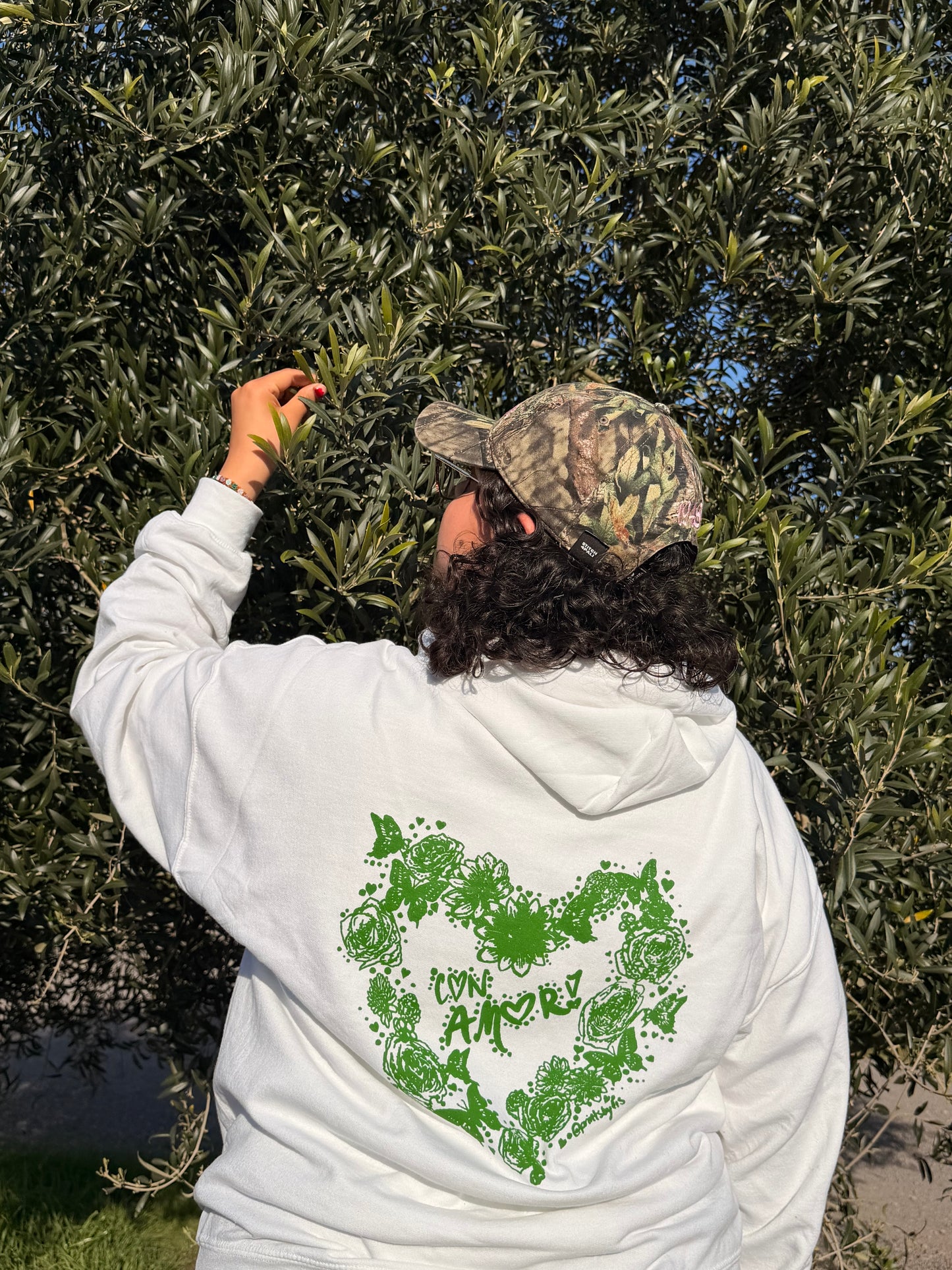 CON AMOR! Hoodie - White & Green