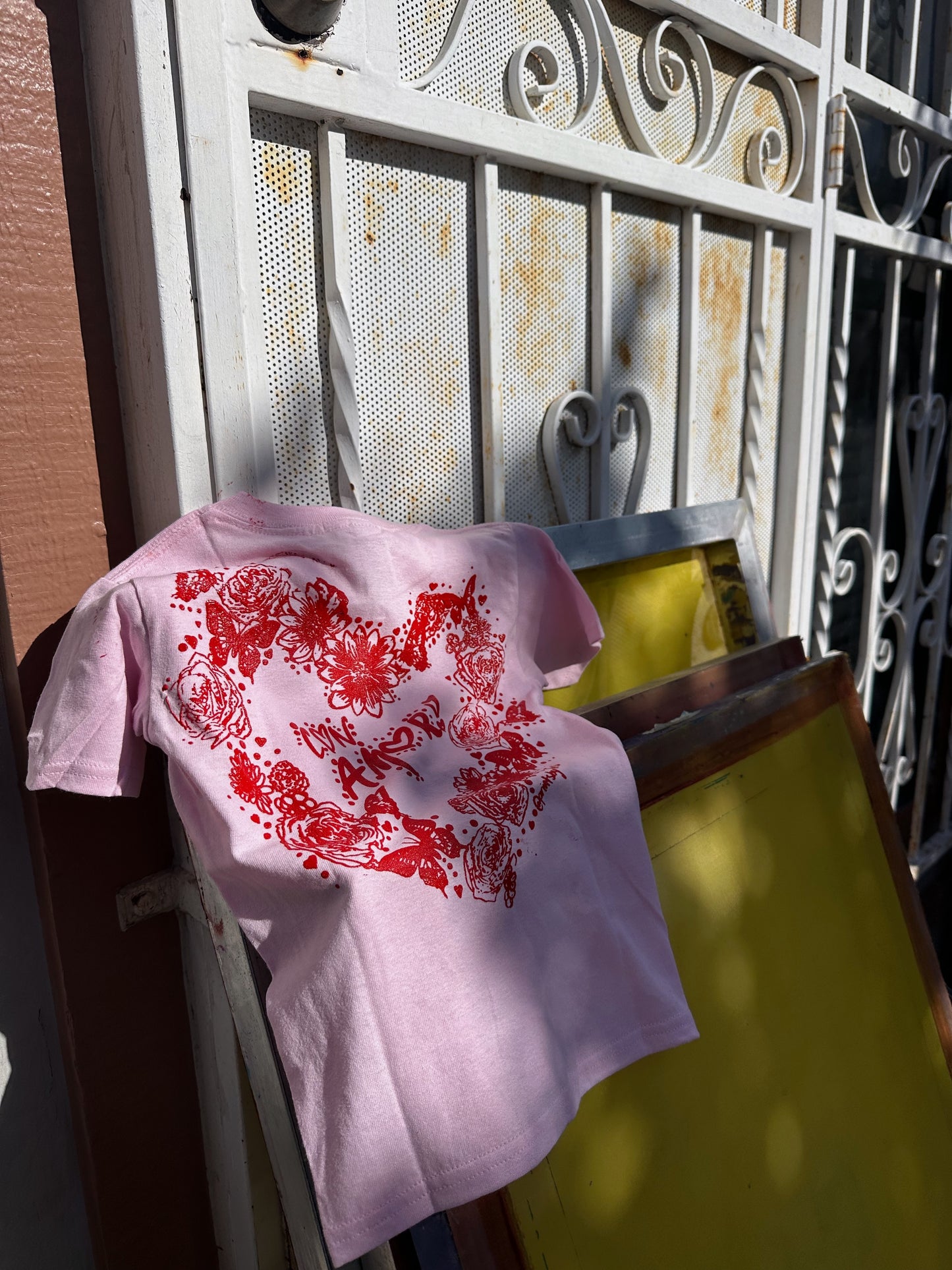 Con Amor! Baby Pink T-Shirt