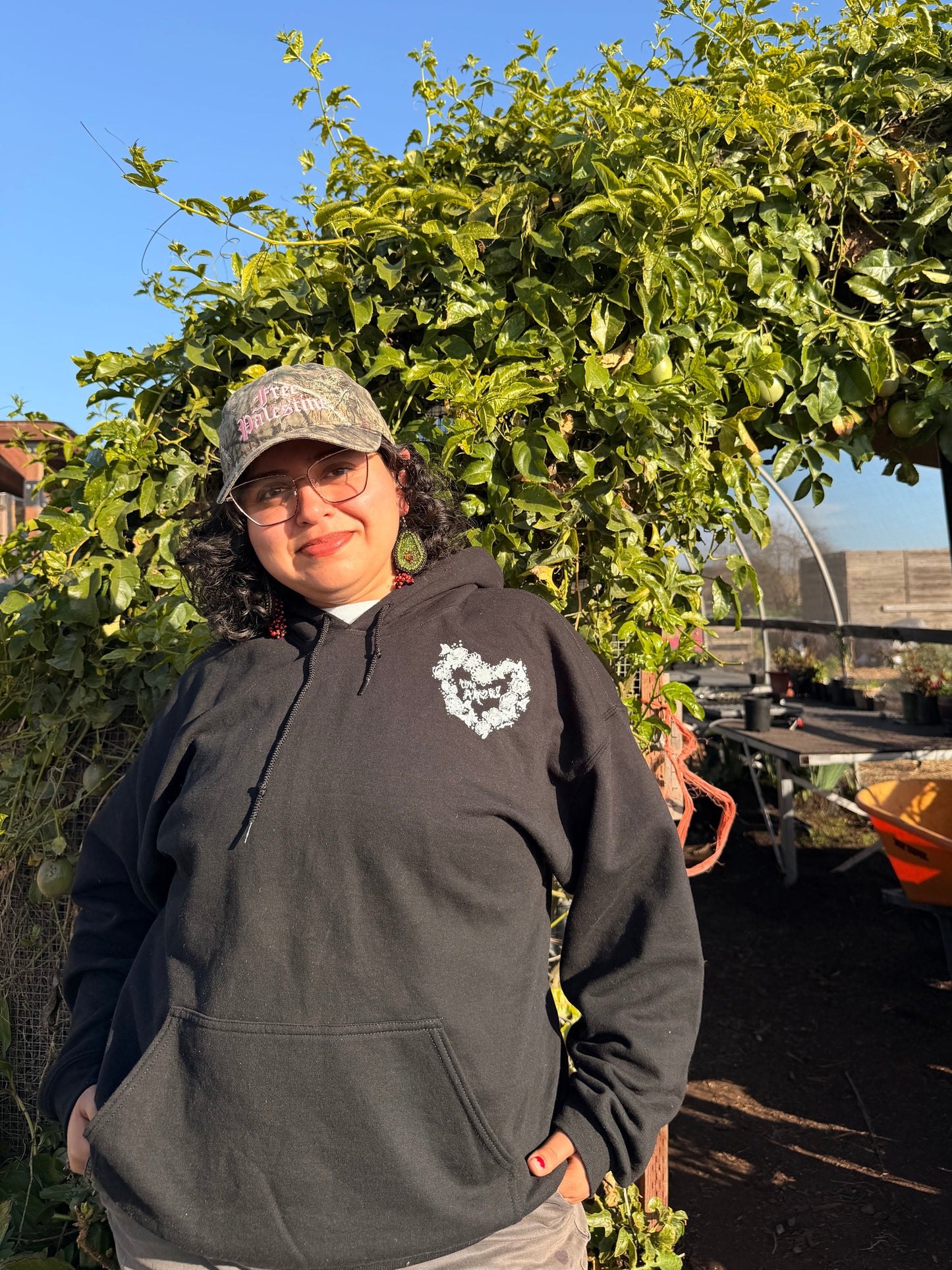 CON AMOR! Hoodie - Black & White